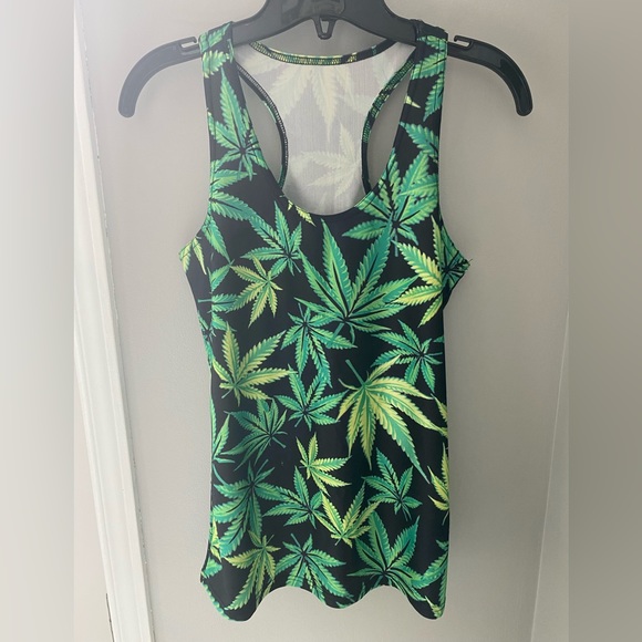 Green and black leaf print sleeveless camisole top ππ€ - Picture 4 of 6